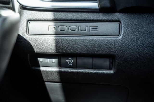Used 2024 Nissan Rogue S AWD/4WD image 17