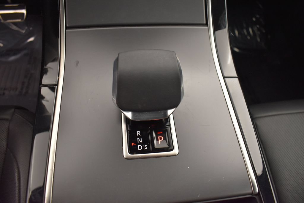 Used 2025 Land Rover Range Rover Velar Dynamic SE AWD/4WD image 8