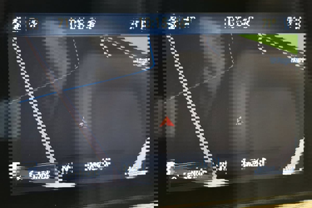 Used 2020 Lincoln Corsair Reserve w/ Equipment Group 201A image 8