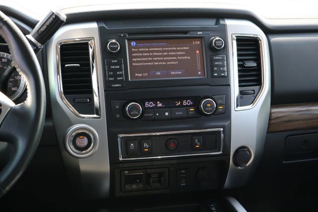 Used 2016 Nissan Titan SL image 12