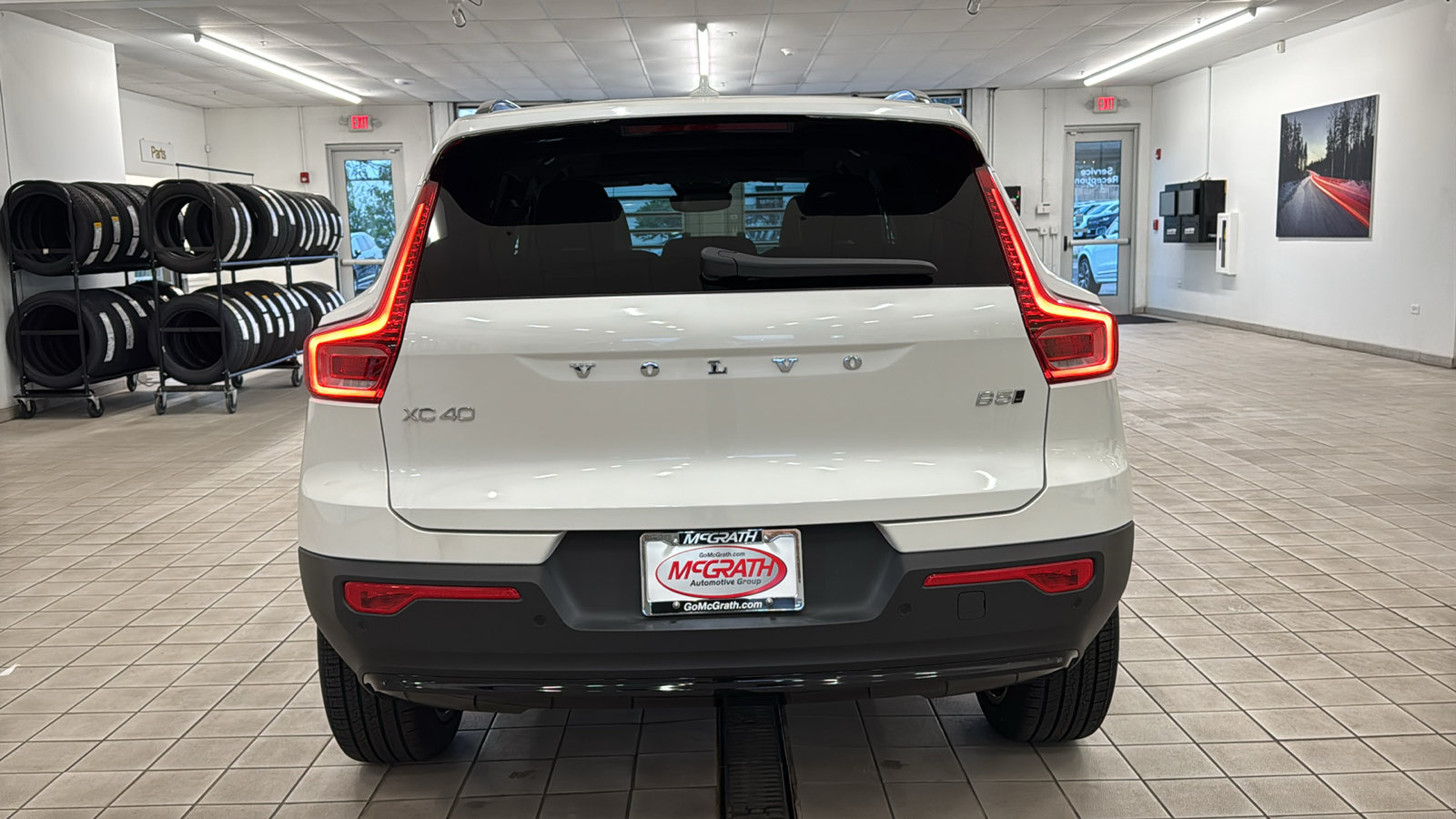 New 2026 Volvo XC40 B5 Ultra w/ Protection Package Premier AWD/4WD image 6