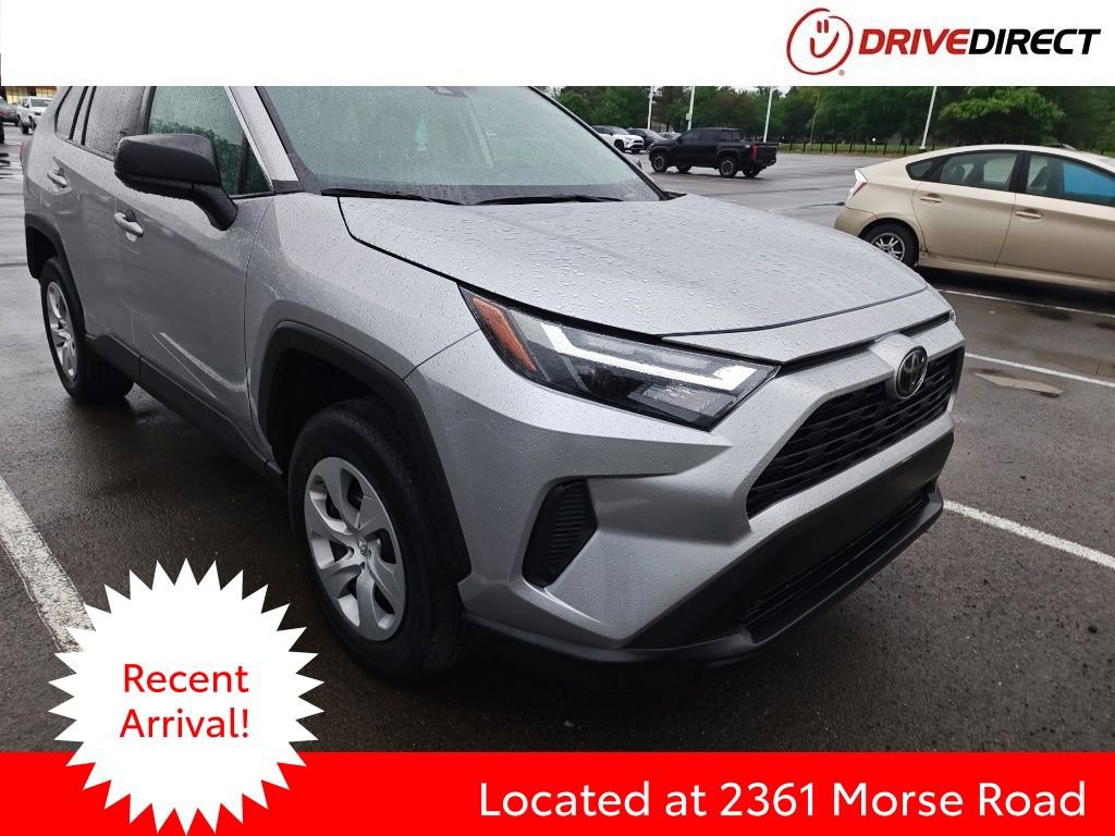 Used 2023 Toyota RAV4 LE AWD/4WD image 1