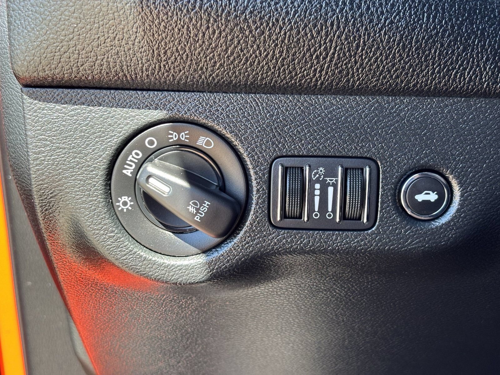 Used 2018 Dodge Challenger R/T Scat Pack RWD image 32