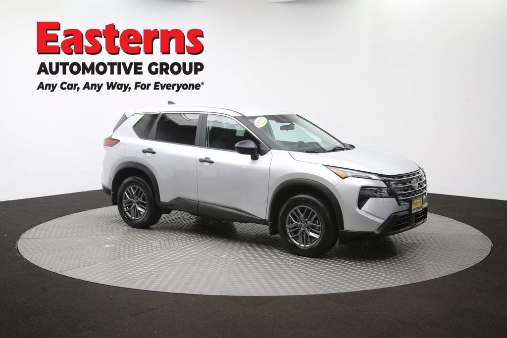 Used 2024 Nissan Rogue S AWD/4WD image 49