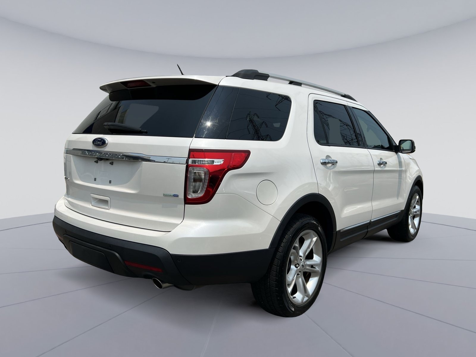 Used 2015 Ford Explorer Limited w/ Equipment Group 301A AWD/4WD image 5