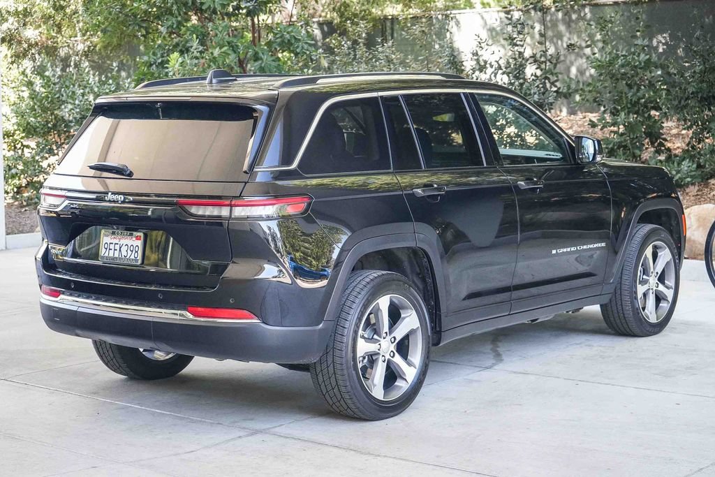Used 2023 Jeep Grand Cherokee 4WD 4xe w/ Luxury Tech Group II image 6