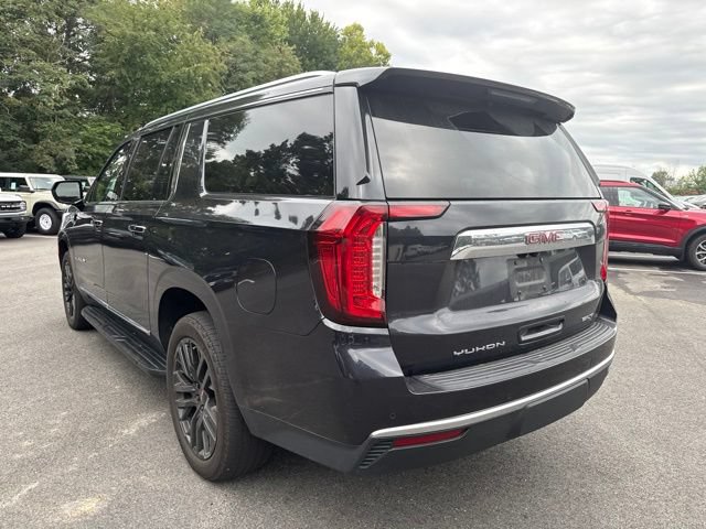 Used 2023 GMC Yukon XL SLT AWD/4WD image 3