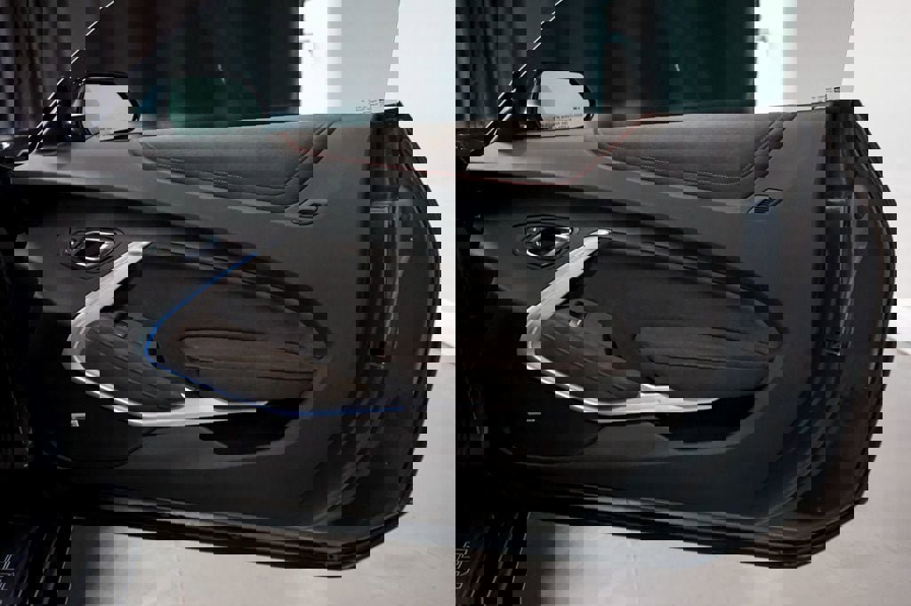 Used 2021 Chevrolet Camaro ZL1 image 40