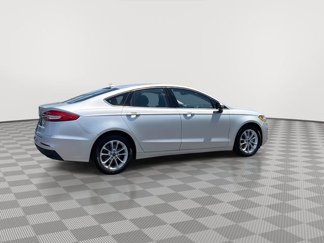 Used 2019 Ford Fusion SE FWD image 11