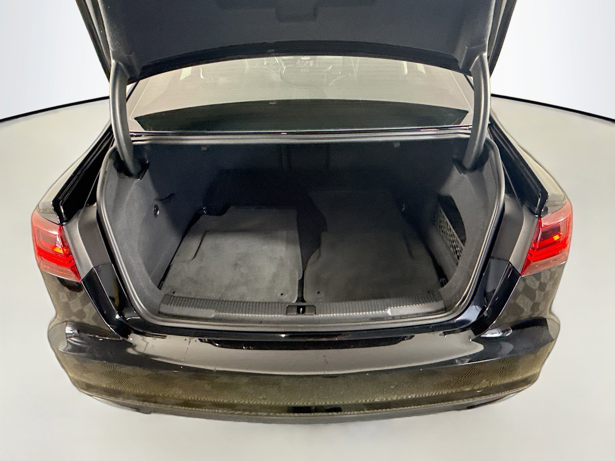 Used 2018 Audi A6 2.0T Premium image 34