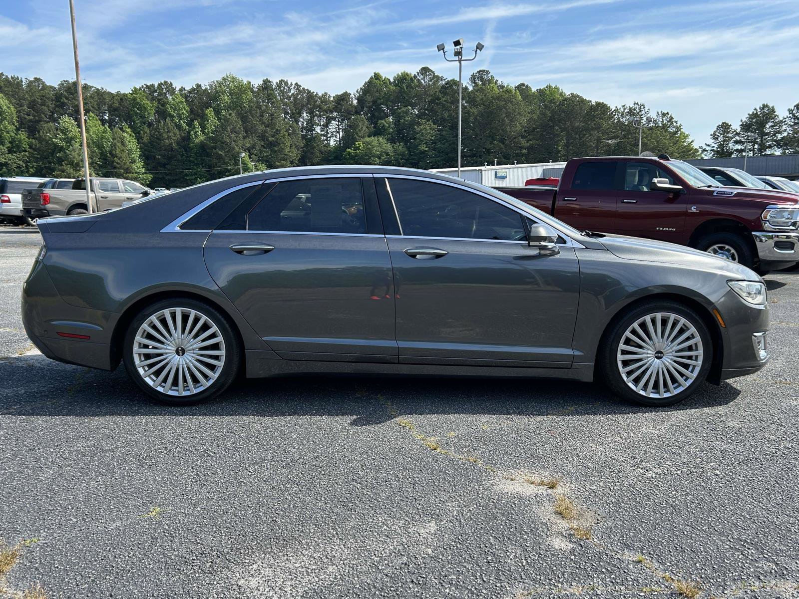 Used 2017 Lincoln MKZ Reserve w/ Luxury Package FWD image 2