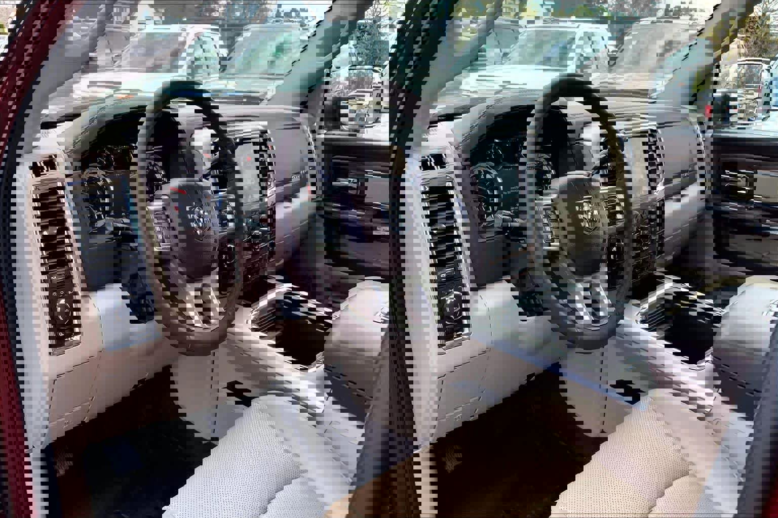 Used 2018 RAM 2500 Laramie image 16