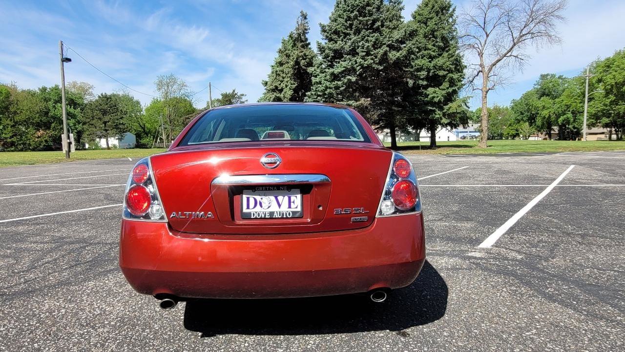 Used 2005 Nissan Altima 3.5 SL FWD image 7