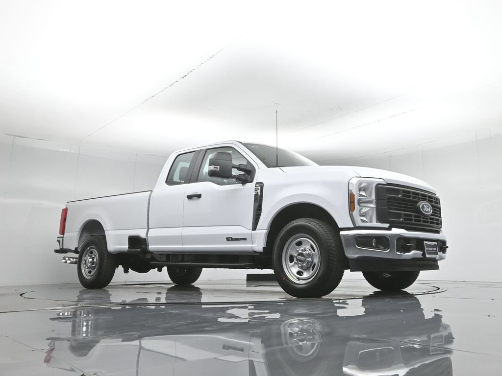New 2026 Ford F350 XL w/ XL Chrome Package RWD image 3
