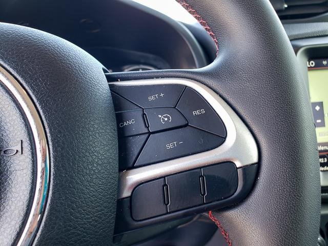 Used 2023 Jeep Renegade Trailhawk image 21