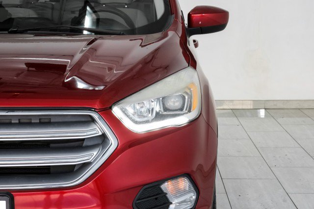 Used 2017 Ford Escape SE w/ Equipment Group 201A AWD/4WD image 41