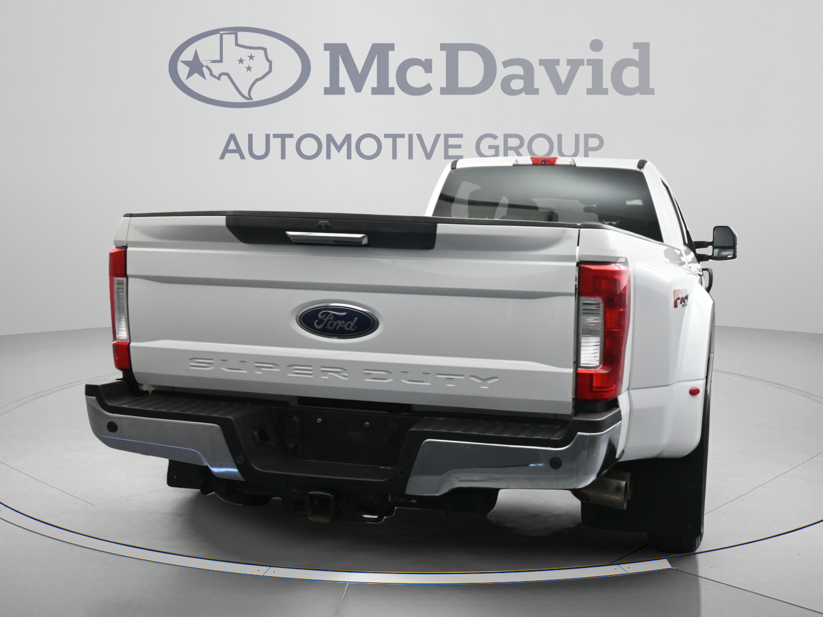 Used 2019 Ford F350 XLT w/ XLT Premium Package AWD/4WD image 8
