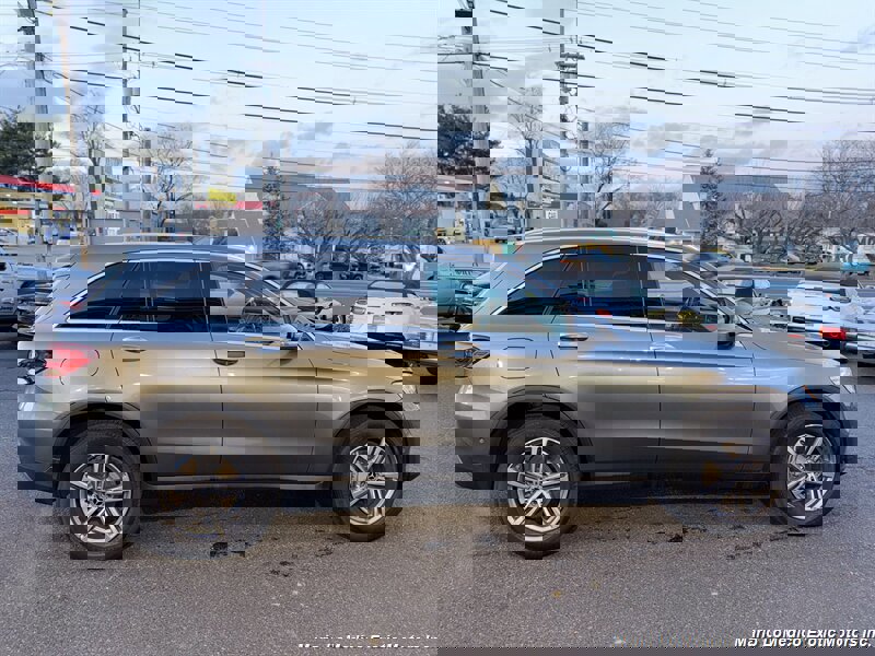 Used 2021 Mercedes-Benz GLC 300 4MATIC image 13