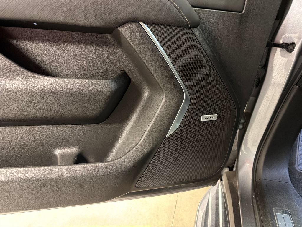 Used 2021 Chevrolet Suburban Premier w/ Premium Package AWD/4WD image 22