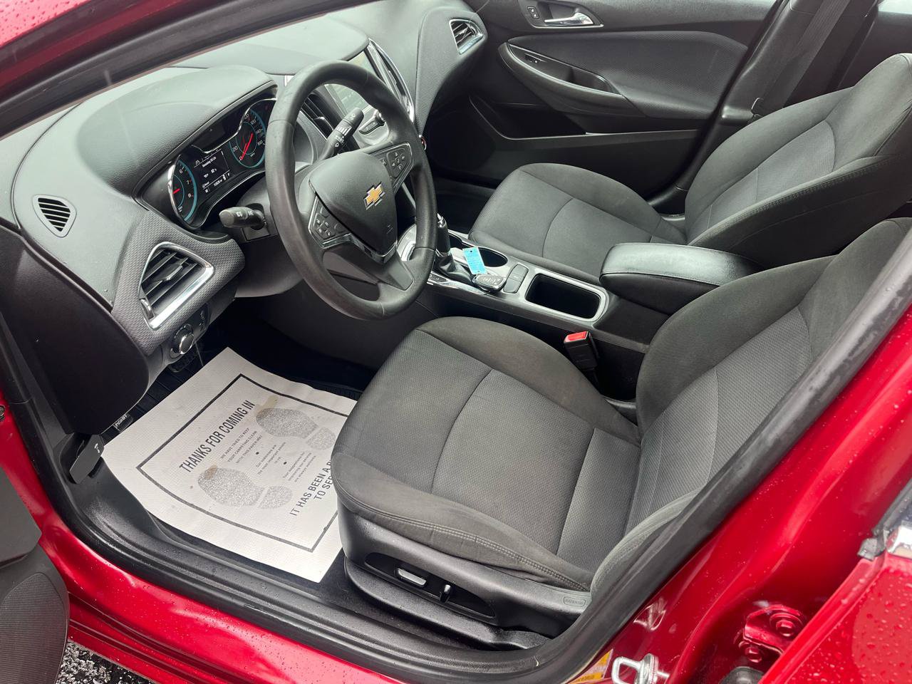 Used 2018 Chevrolet Cruze LT w/ Convenience Package FWD image 23