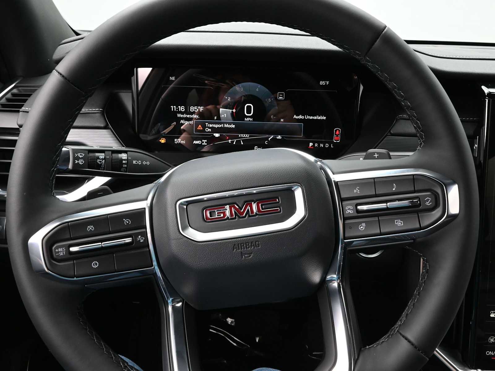 Used 2025 GMC Acadia Elevation AWD/4WD image 6