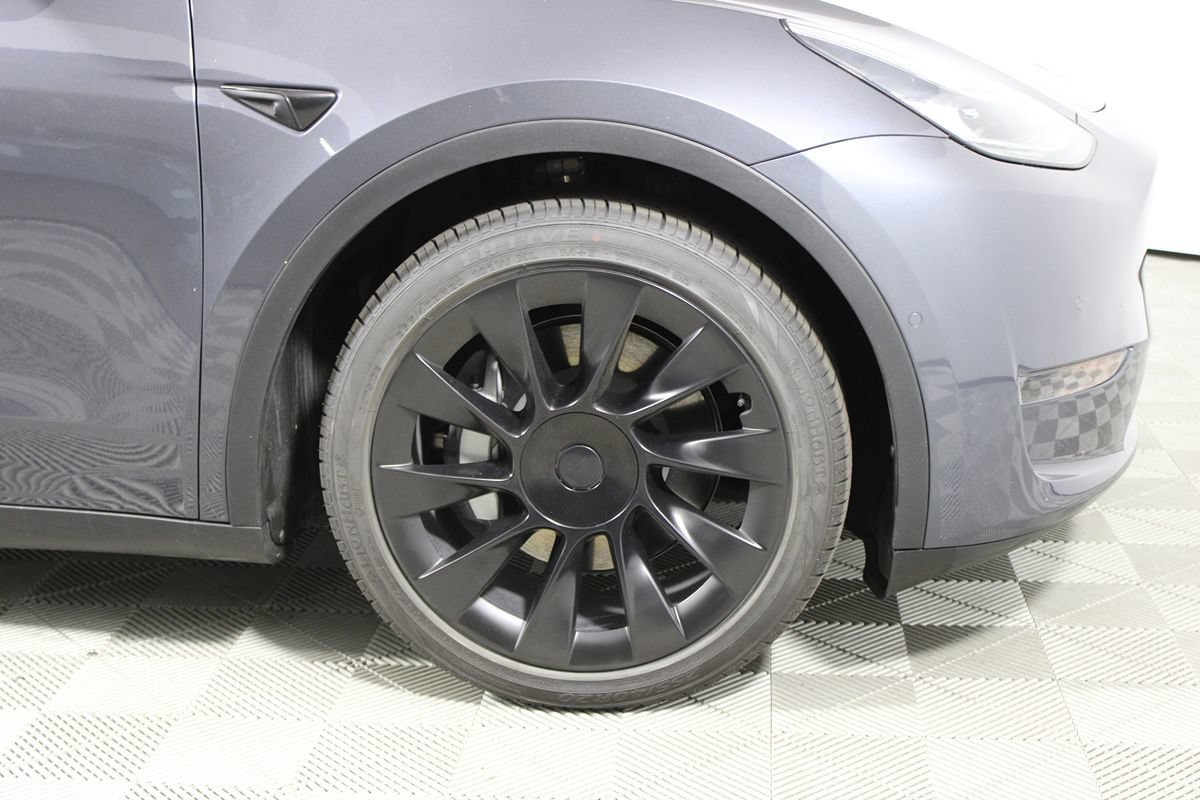 Used 2022 Tesla Model Y Long Range AWD/4WD image 33