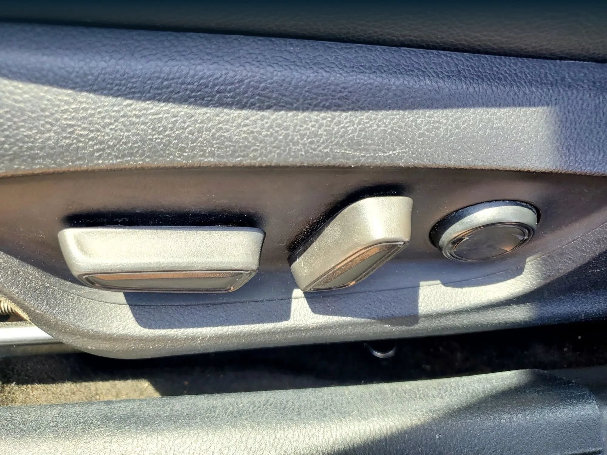 Used 2022 Toyota Camry SE FWD image 40