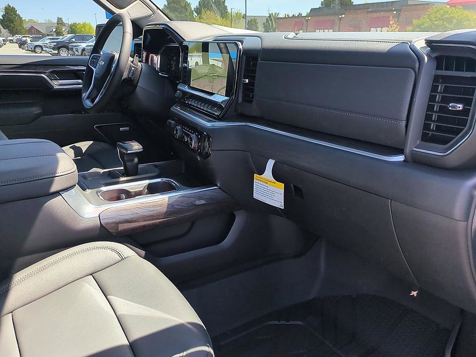New 2026 Chevrolet Silverado 1500 LTZ w/ LTZ Premium Package AWD/4WD image 41
