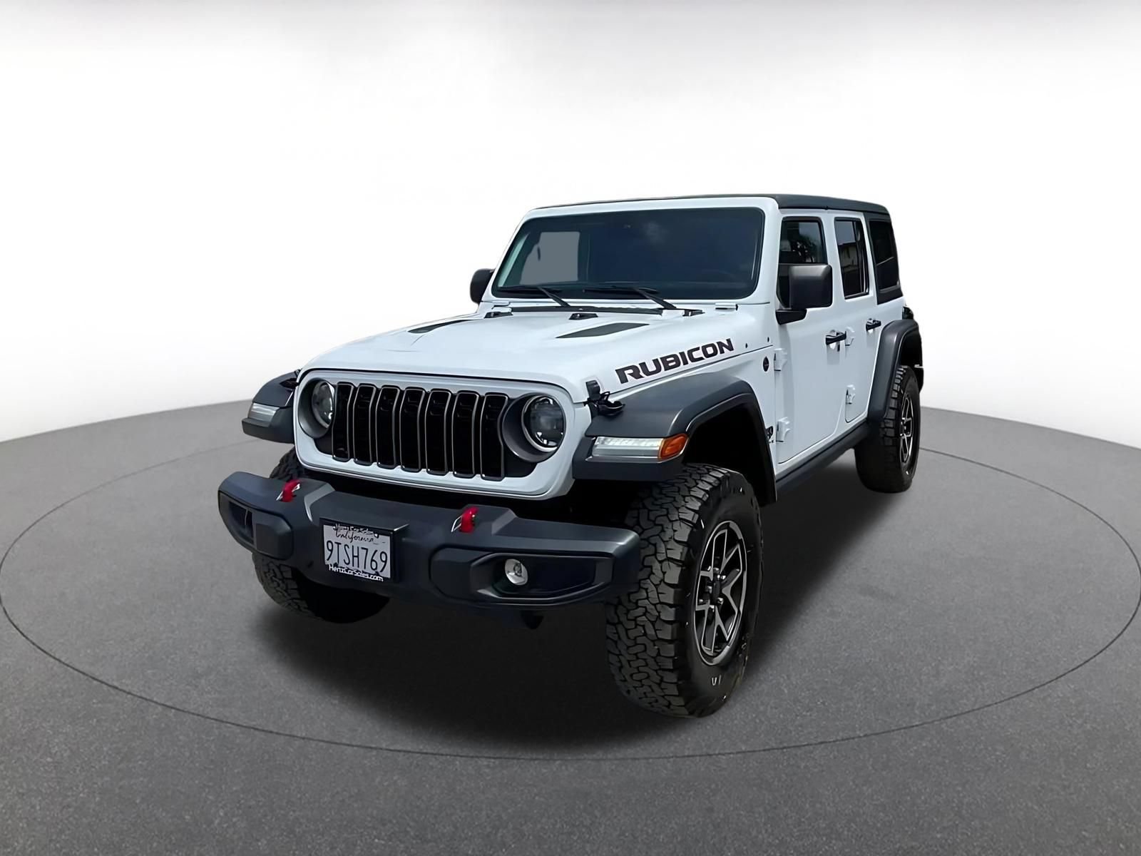 Used 2025 Jeep Wrangler Unlimited Rubicon AWD/4WD image 5