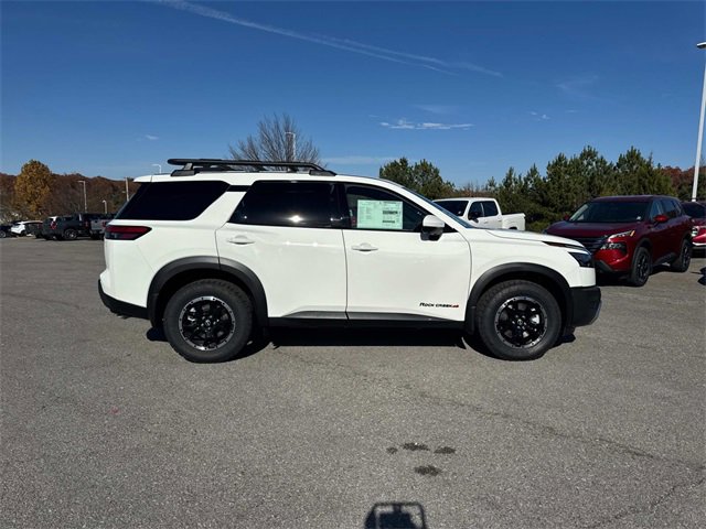 New 2025 Nissan Pathfinder Rock Creek image 3