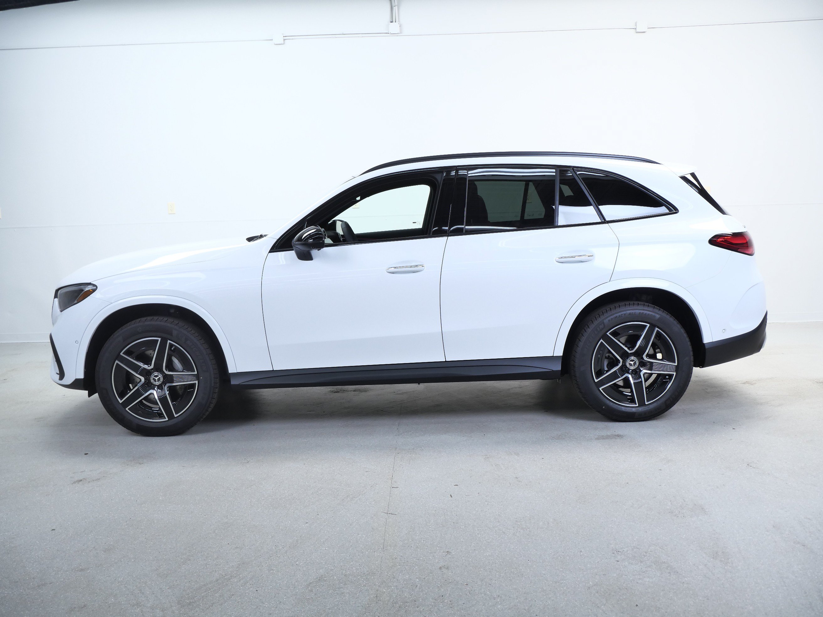 New 2026 Mercedes-Benz GLC 300 4MATIC image 5