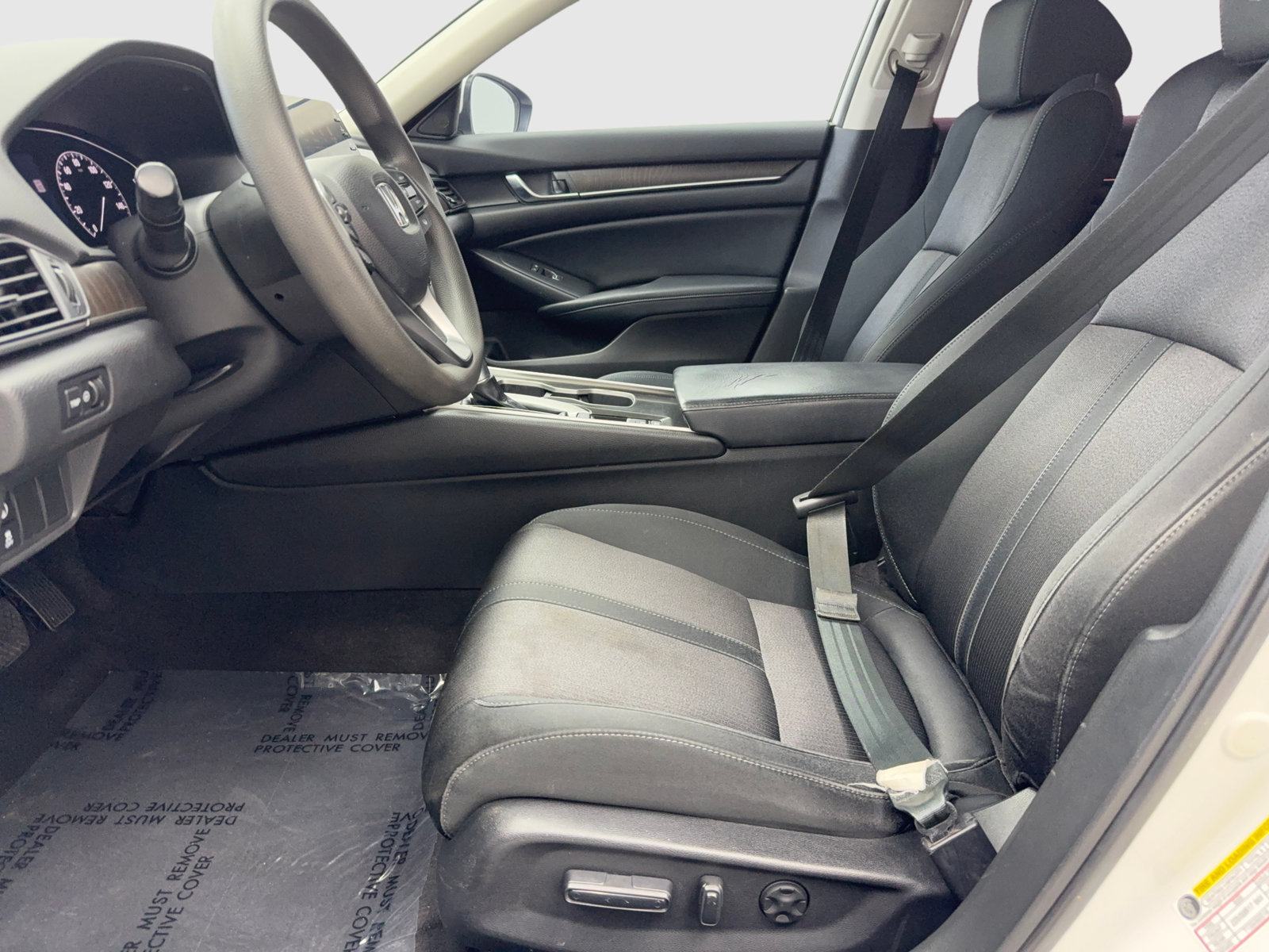 Used 2018 Honda Accord EX image 33