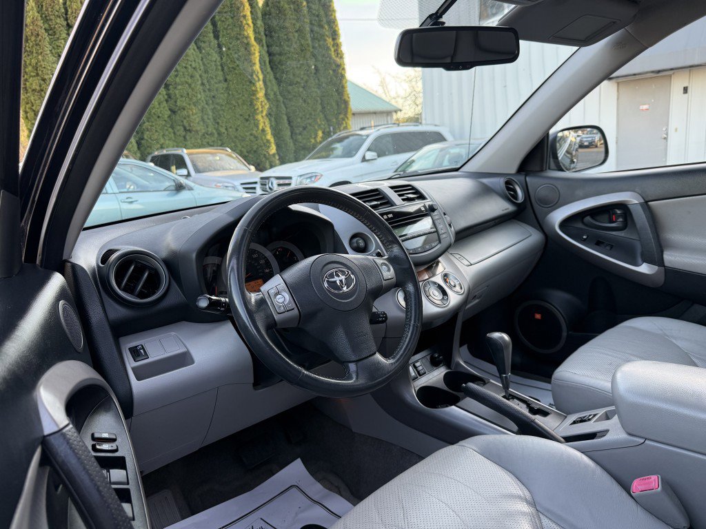 Used 2007 Toyota RAV4 Limited AWD/4WD image 11