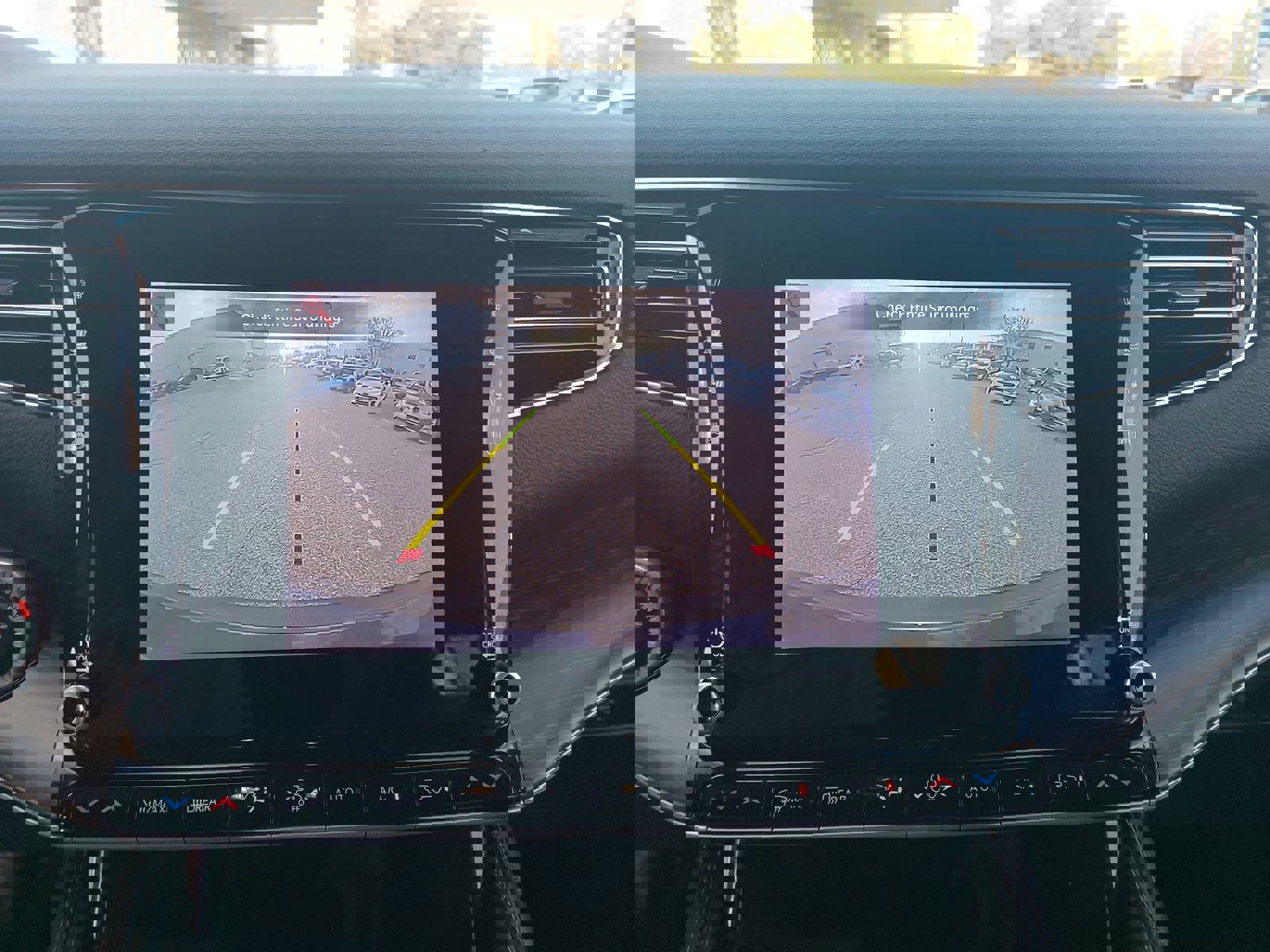 Used 2024 Jeep Wagoneer L Series II image 25