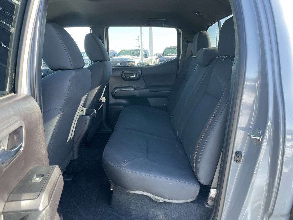 Used 2020 Toyota Tacoma TRD Off-Road image 8