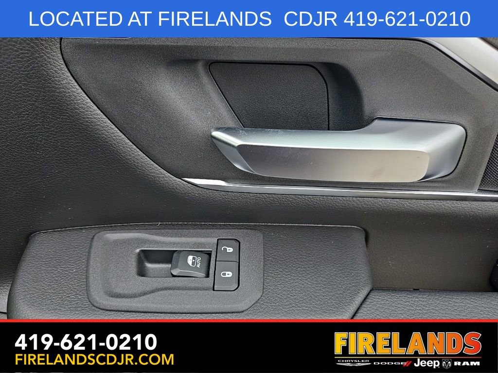 New 2026 RAM 1500 4x4 Crew Cab image 29
