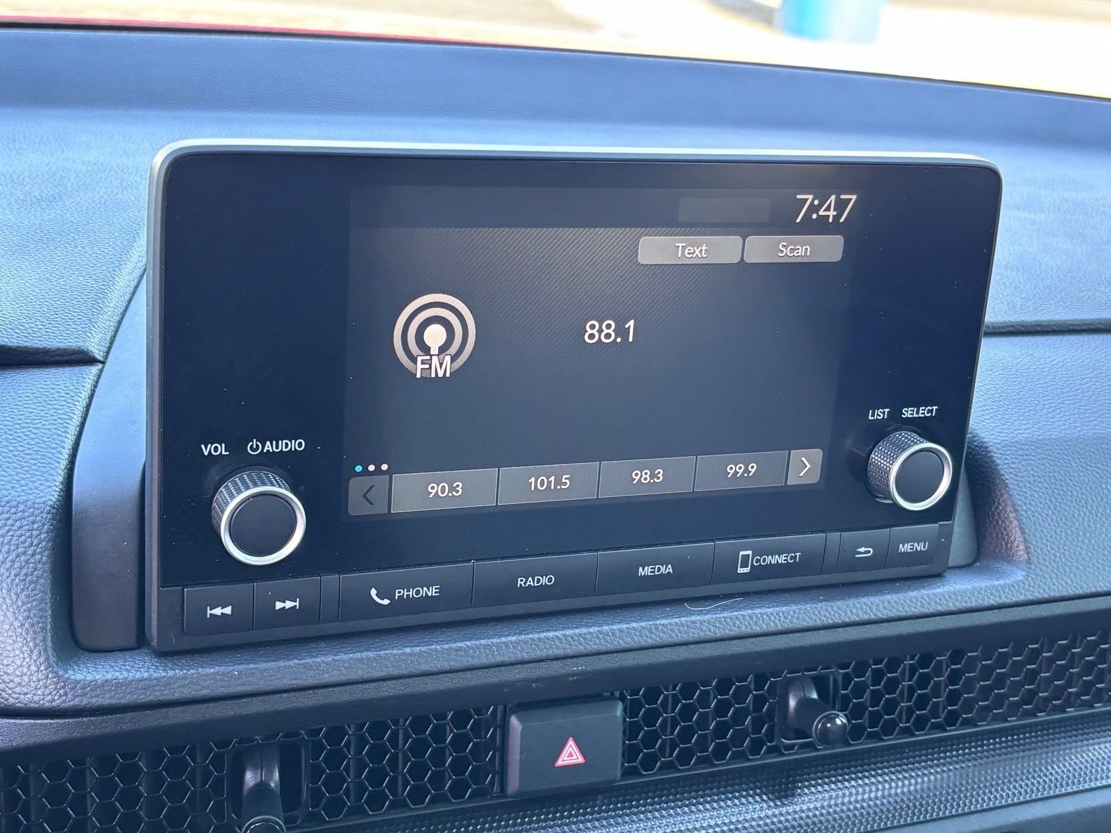 Certified 2025 Honda CR-V EX image 28