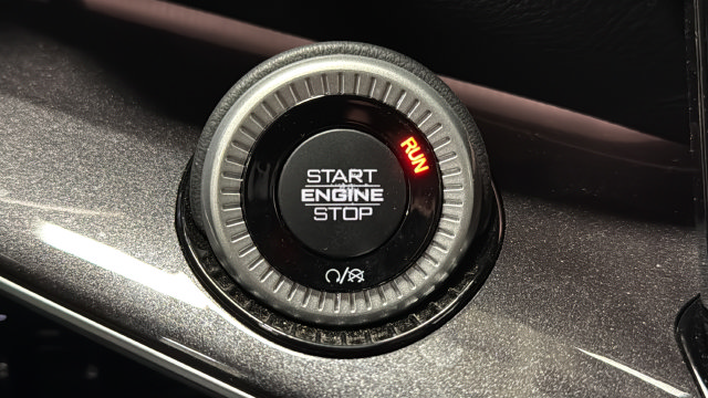 Used 2023 Jeep Wagoneer 4WD image 21