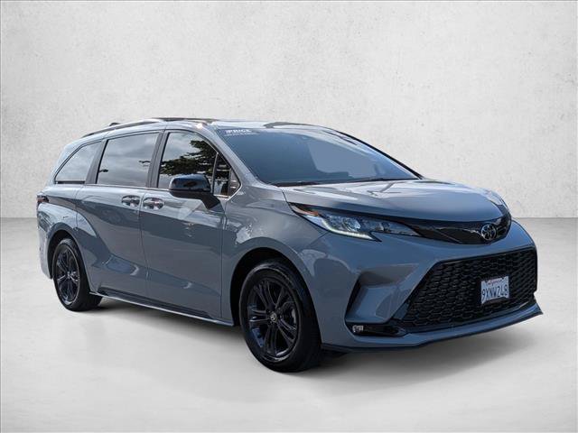 Used 2026 Toyota Sienna XSE AWD/4WD image 3
