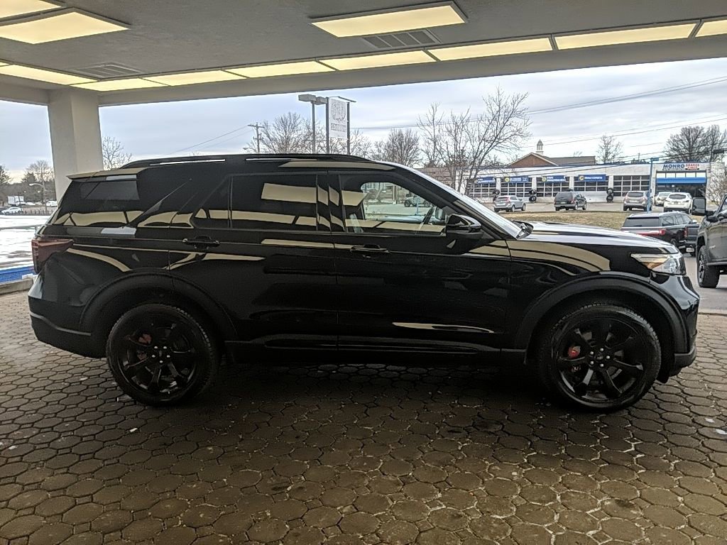 Used 2023 Ford Explorer ST w/ Equipment Group 401A image 4