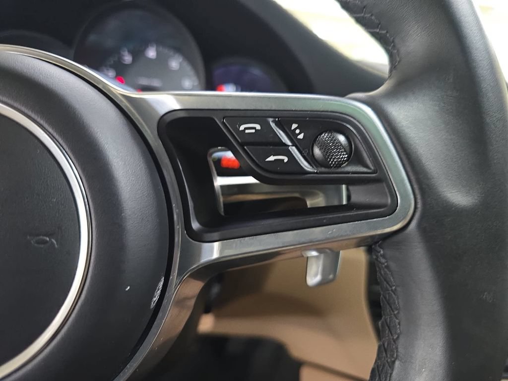 Certified 2021 Porsche Macan S AWD/4WD image 28
