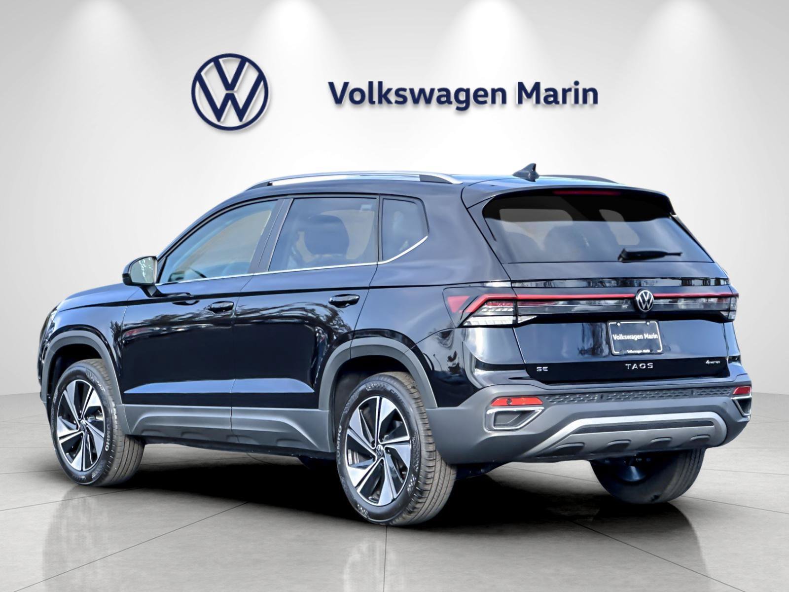 New 2026 Volkswagen Taos SE AWD/4WD image 3