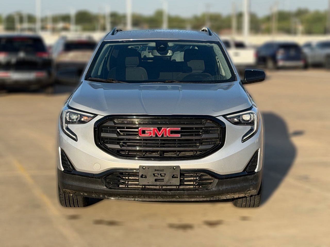 Used 2020 GMC Terrain SLE w/ Driver Convenience Package FWD image 4