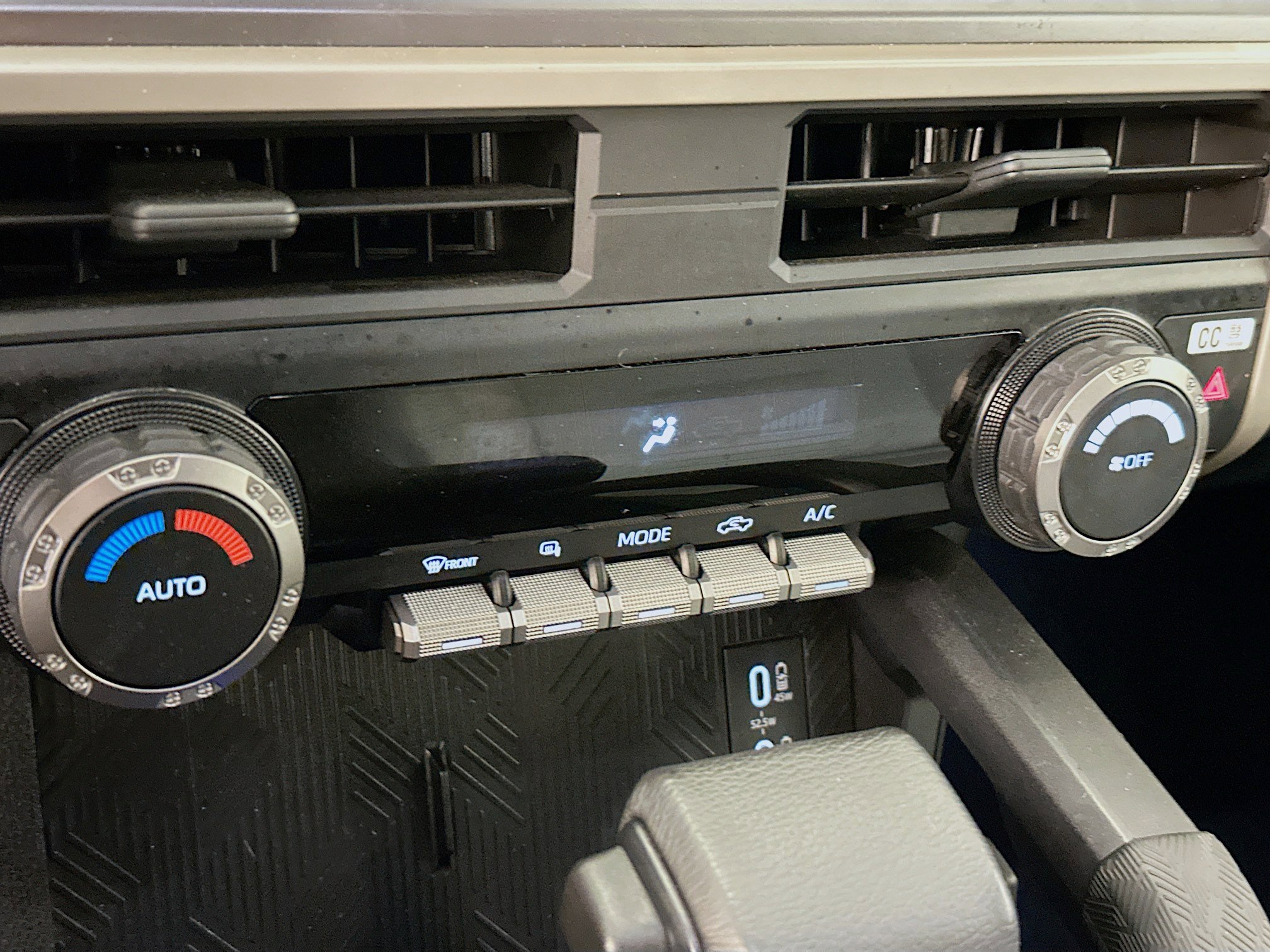 Used 2025 Toyota Tacoma TRD Off-Road AWD/4WD image 24