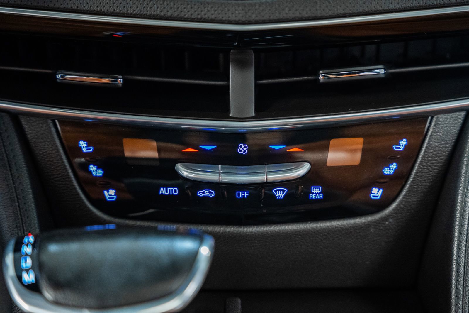 Used 2016 Cadillac CT6 Luxury image 31