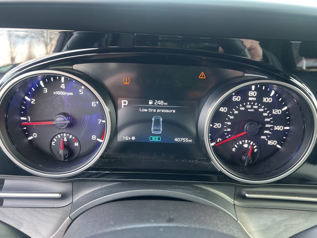 Certified 2023 Kia Carnival EX image 55