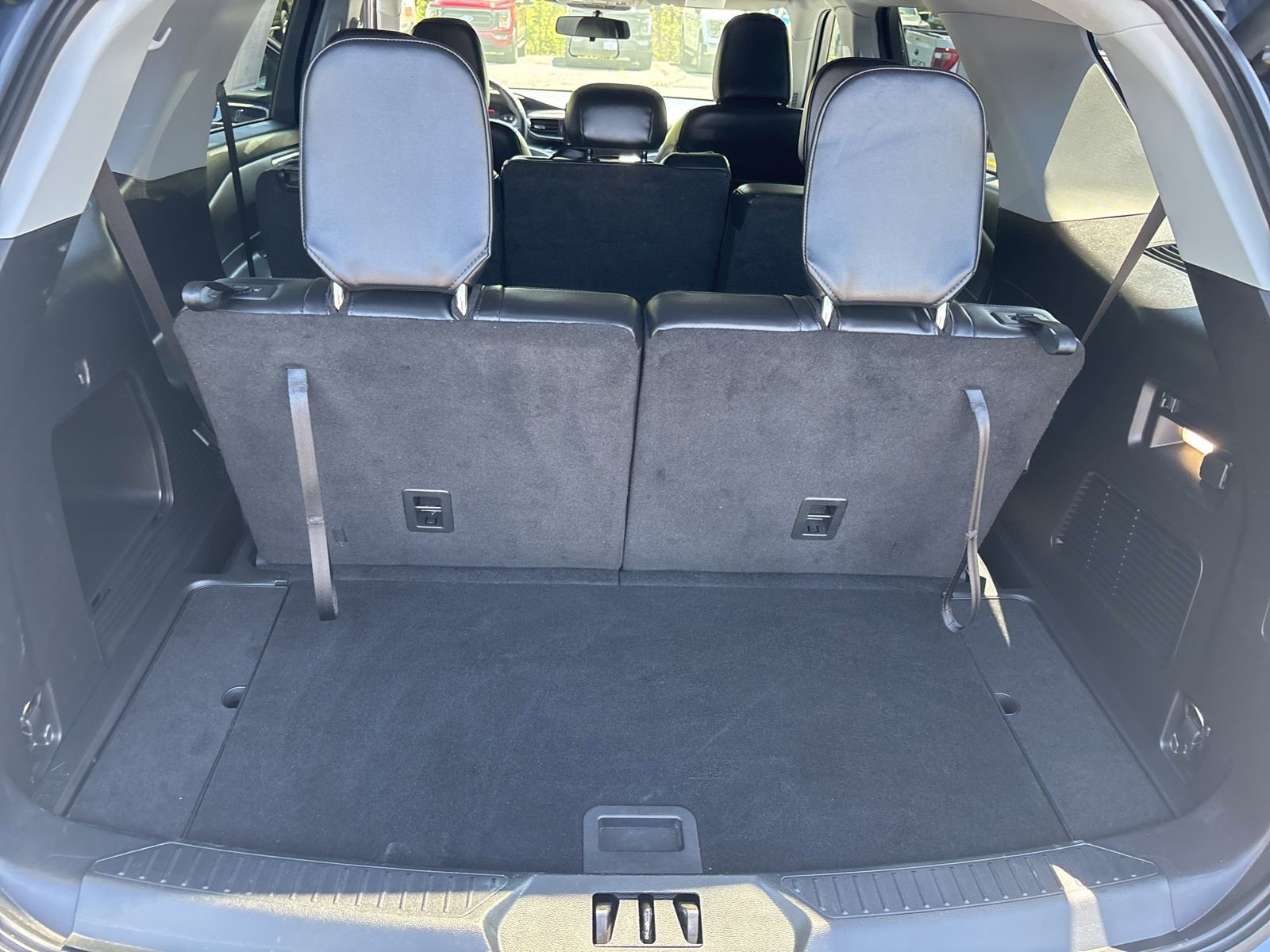 Used 2021 Ford Explorer XLT w/ Equipment Group 202A image 32