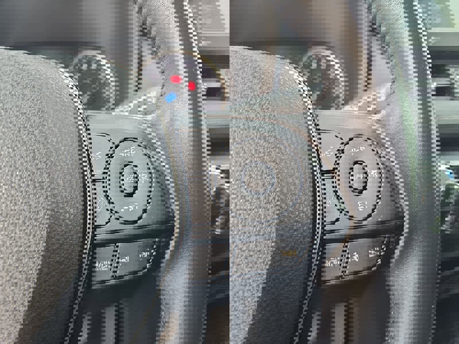 Used 2021 Toyota RAV4 XLE Premium image 25