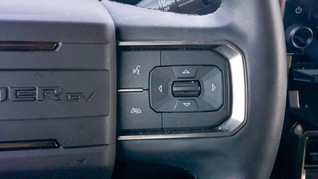 Used 2025 GMC Hummer EV 2X w/ LPO, Cargo Utility Package AWD/4WD image 37