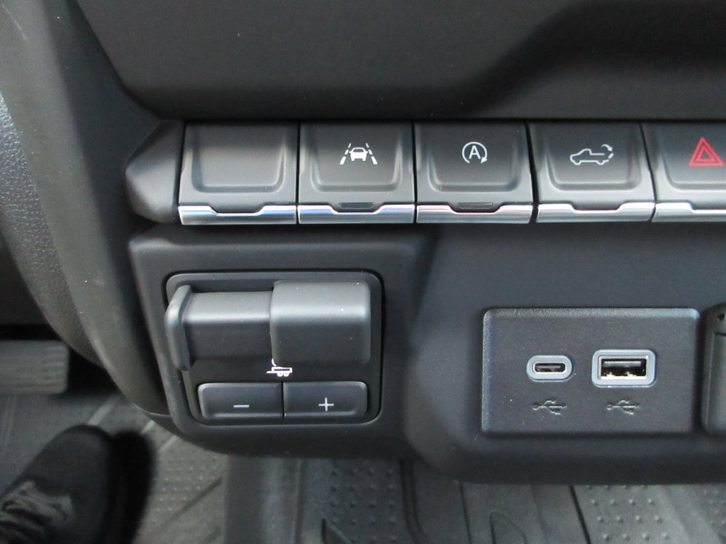 New 2026 Chevrolet Silverado 1500 Custom w/ Turbomax Blackout Package AWD/4WD image 28